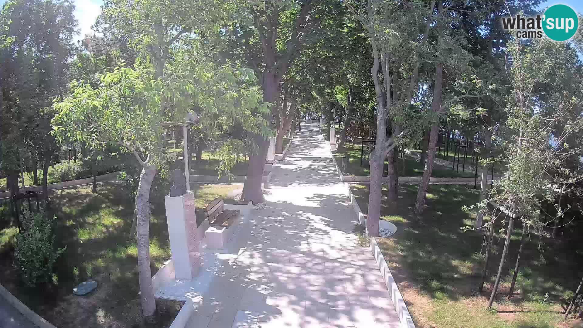 Park pisateljev Senj – Pogled v živo ob morju