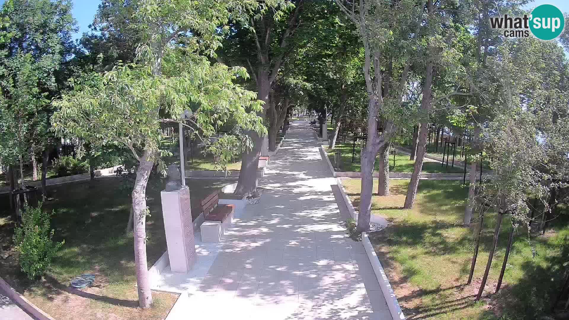 Park pisateljev Senj – Pogled v živo ob morju