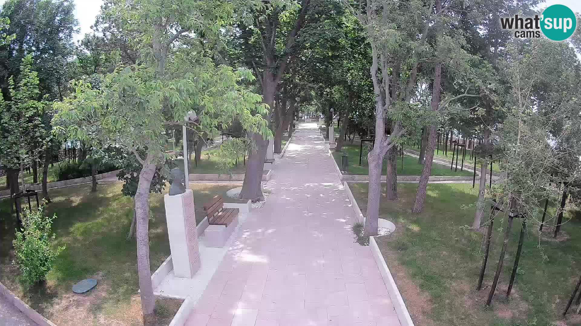 Park pisateljev Senj – Pogled v živo ob morju