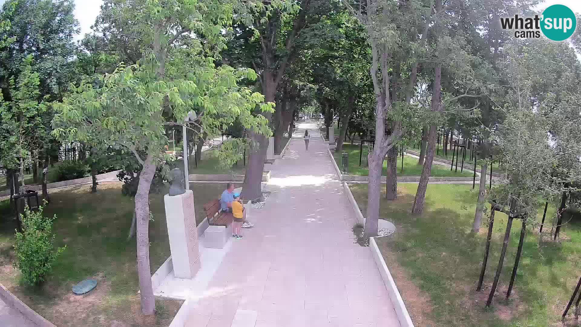 Park pisateljev Senj – Pogled v živo ob morju