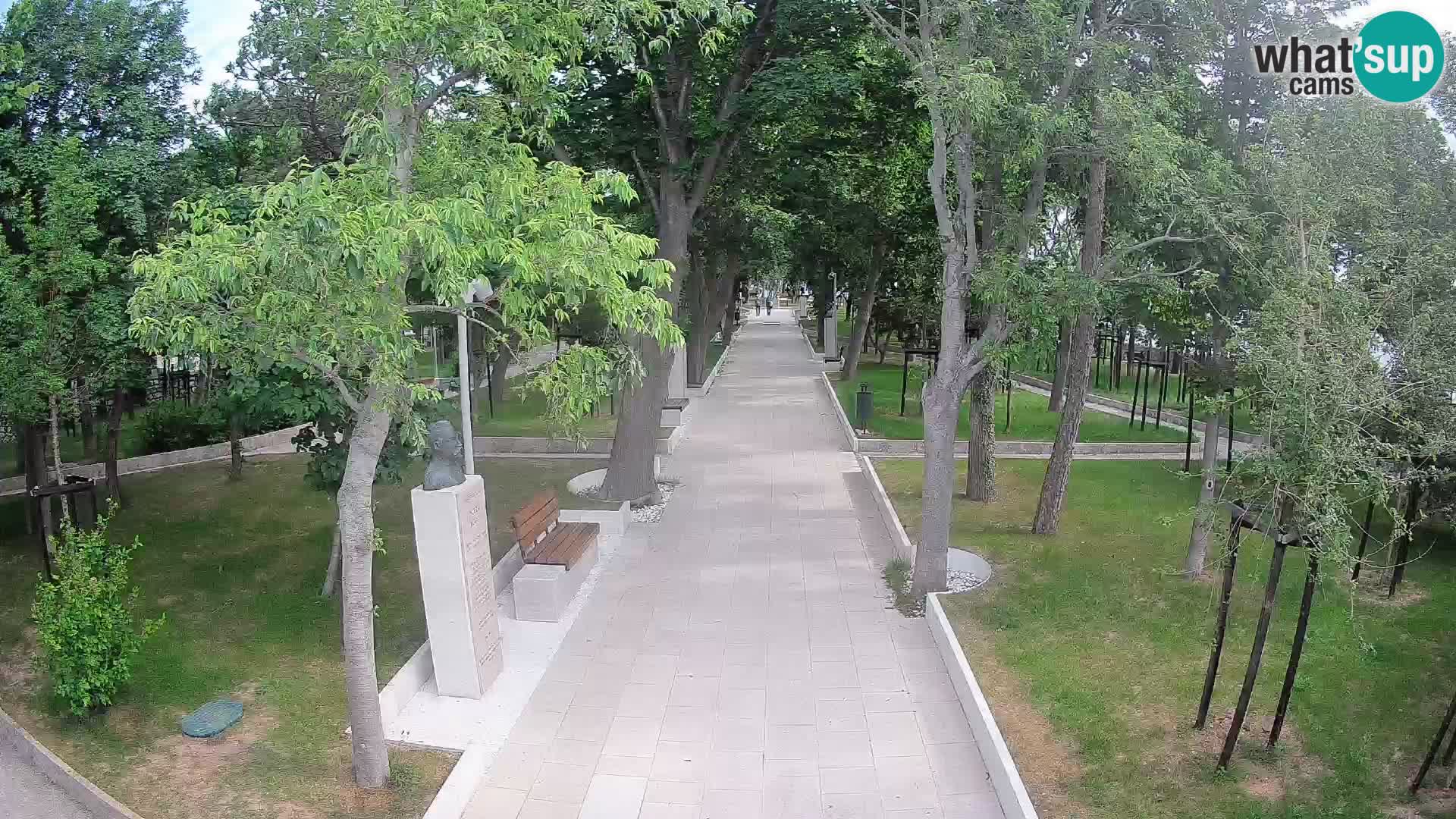 Park pisateljev Senj – Pogled v živo ob morju