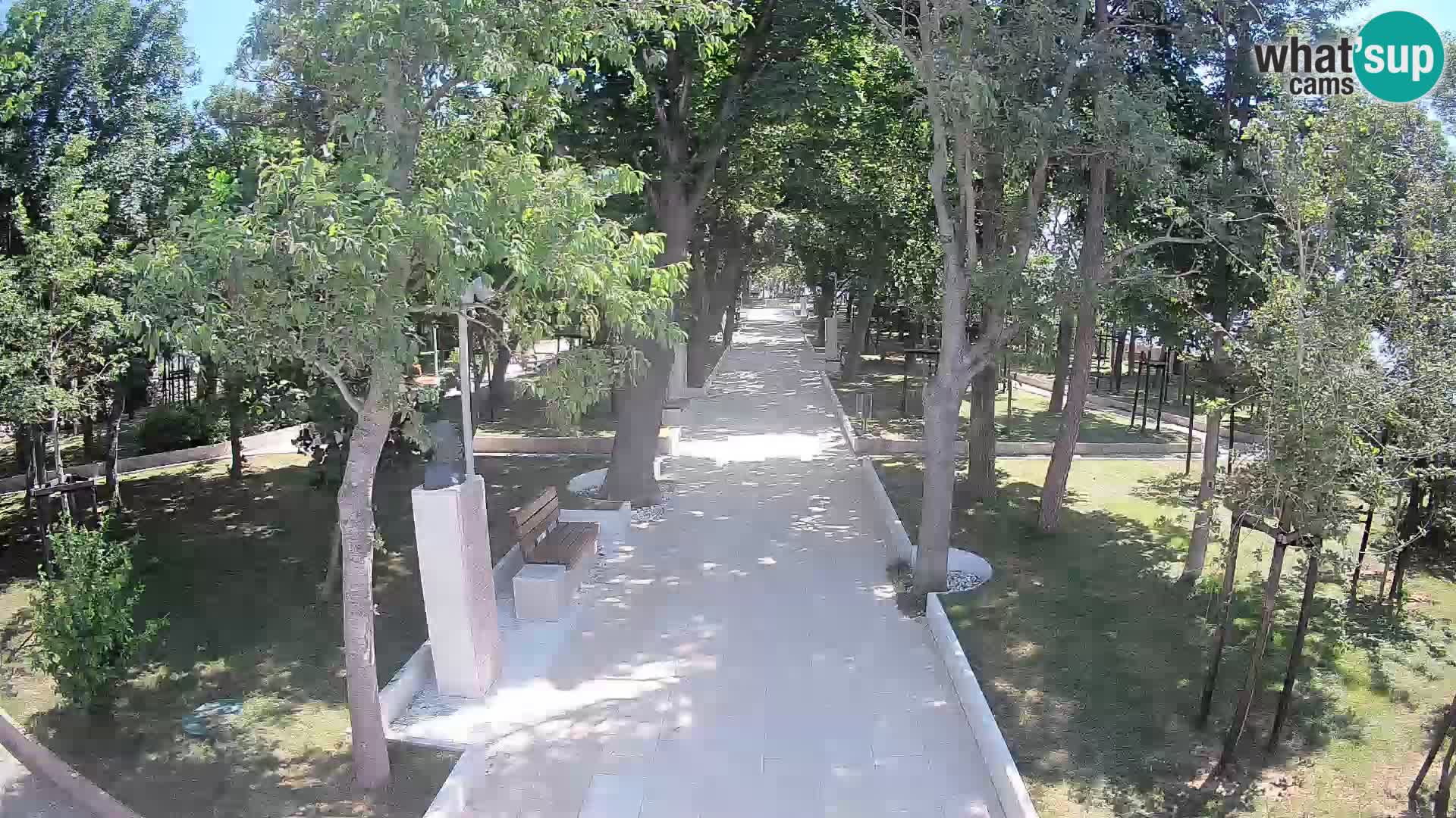 Park pisateljev Senj – Pogled v živo ob morju