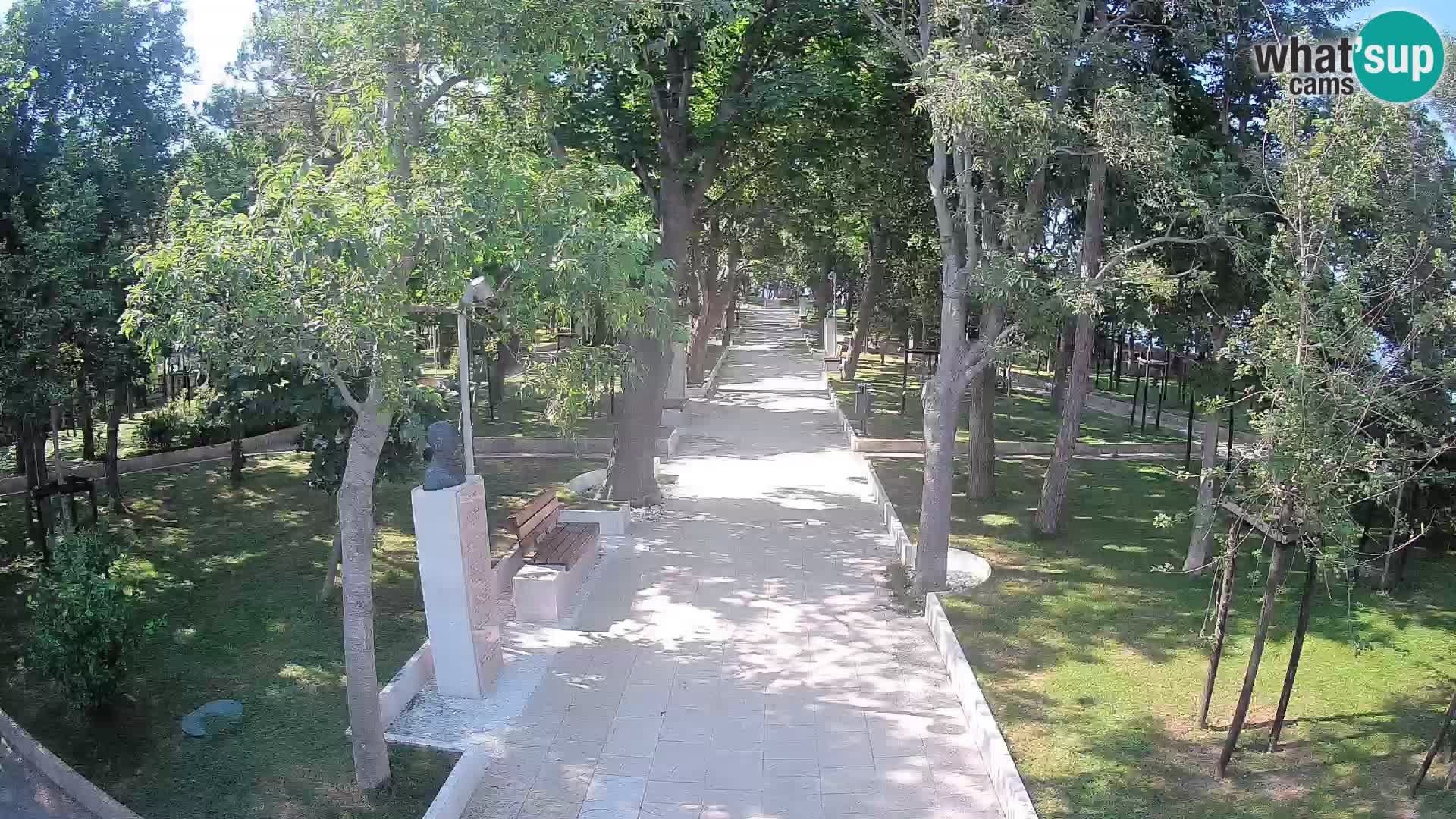 Park pisateljev Senj – Pogled v živo ob morju