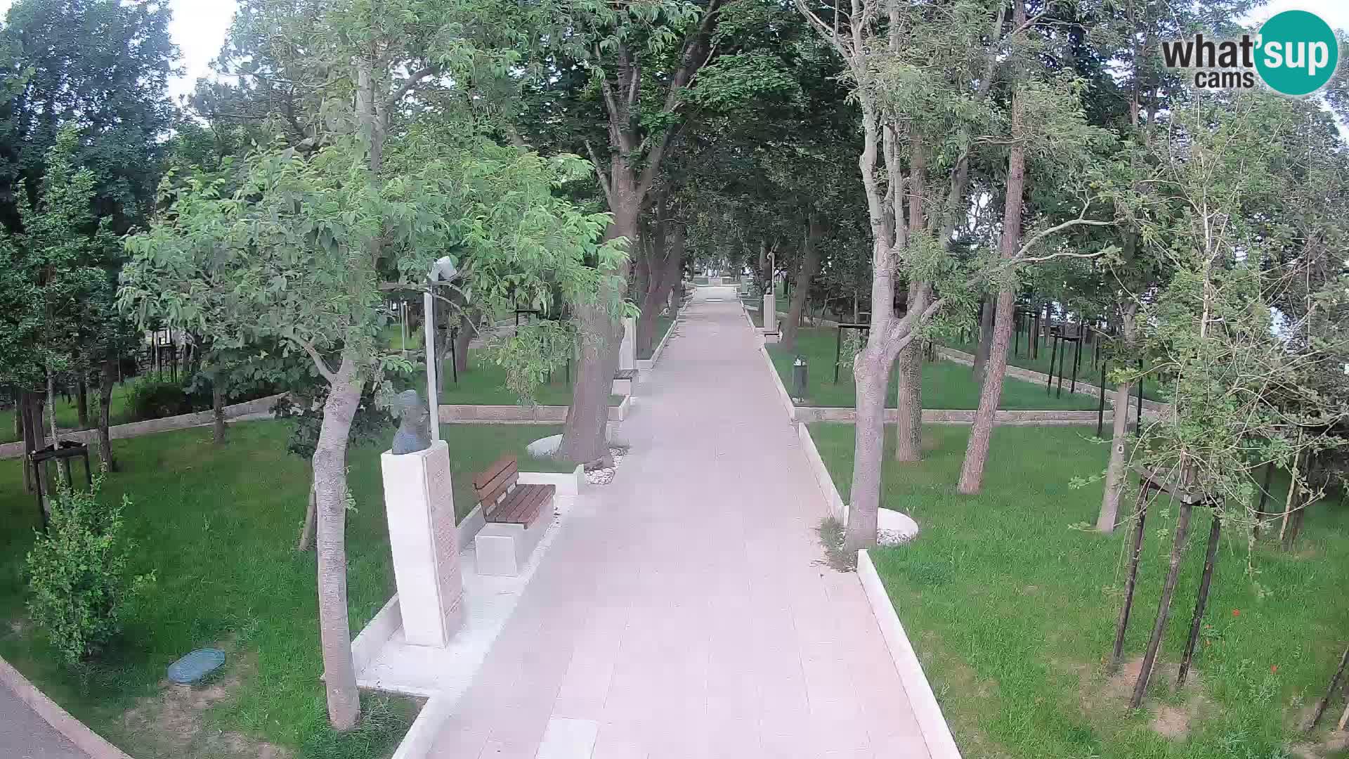 Park pisateljev Senj – Pogled v živo ob morju