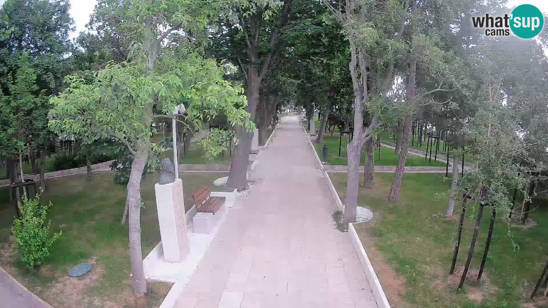 Park pisateljev Senj – Pogled v živo ob morju