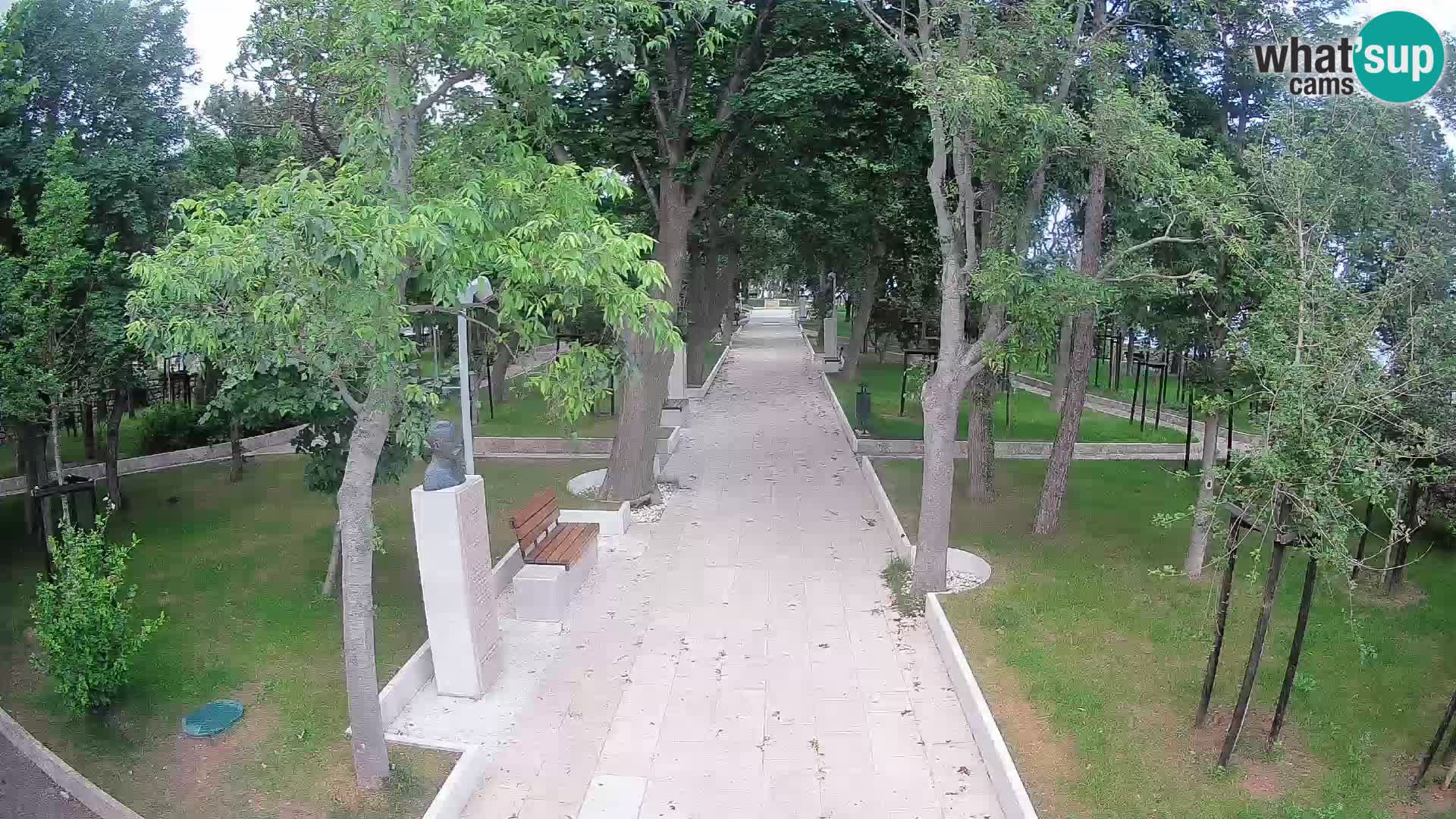 Park pisateljev Senj – Pogled v živo ob morju