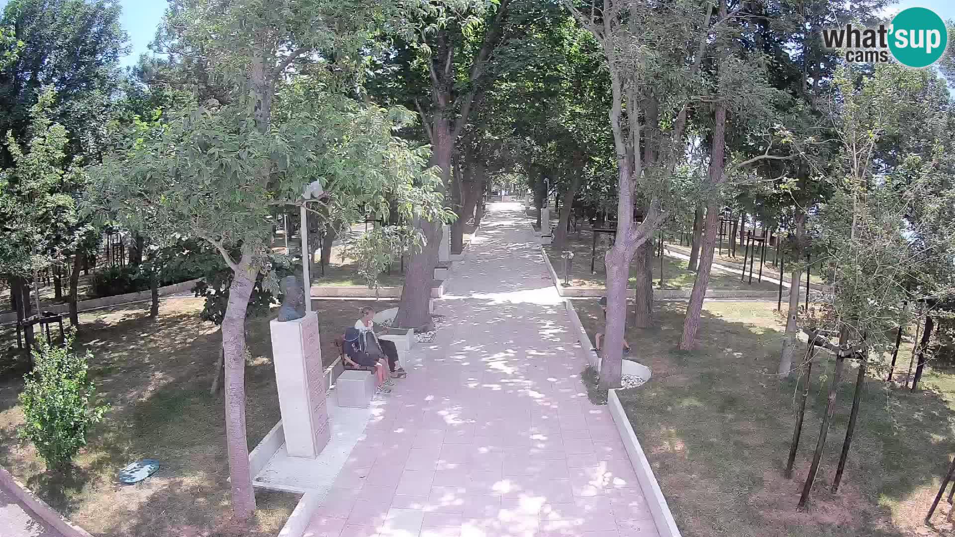 Park pisateljev Senj – Pogled v živo ob morju