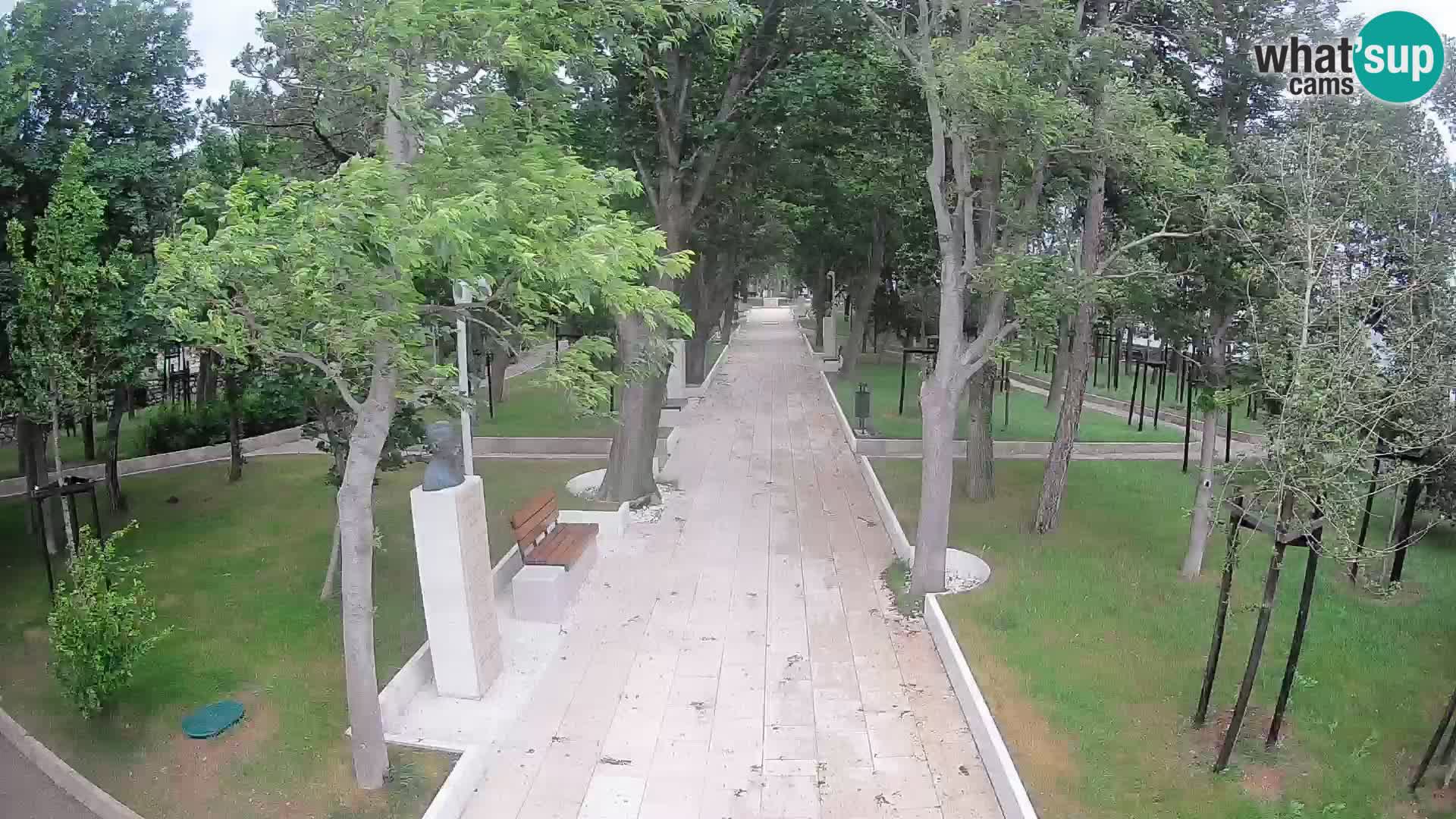 Park pisateljev Senj – Pogled v živo ob morju