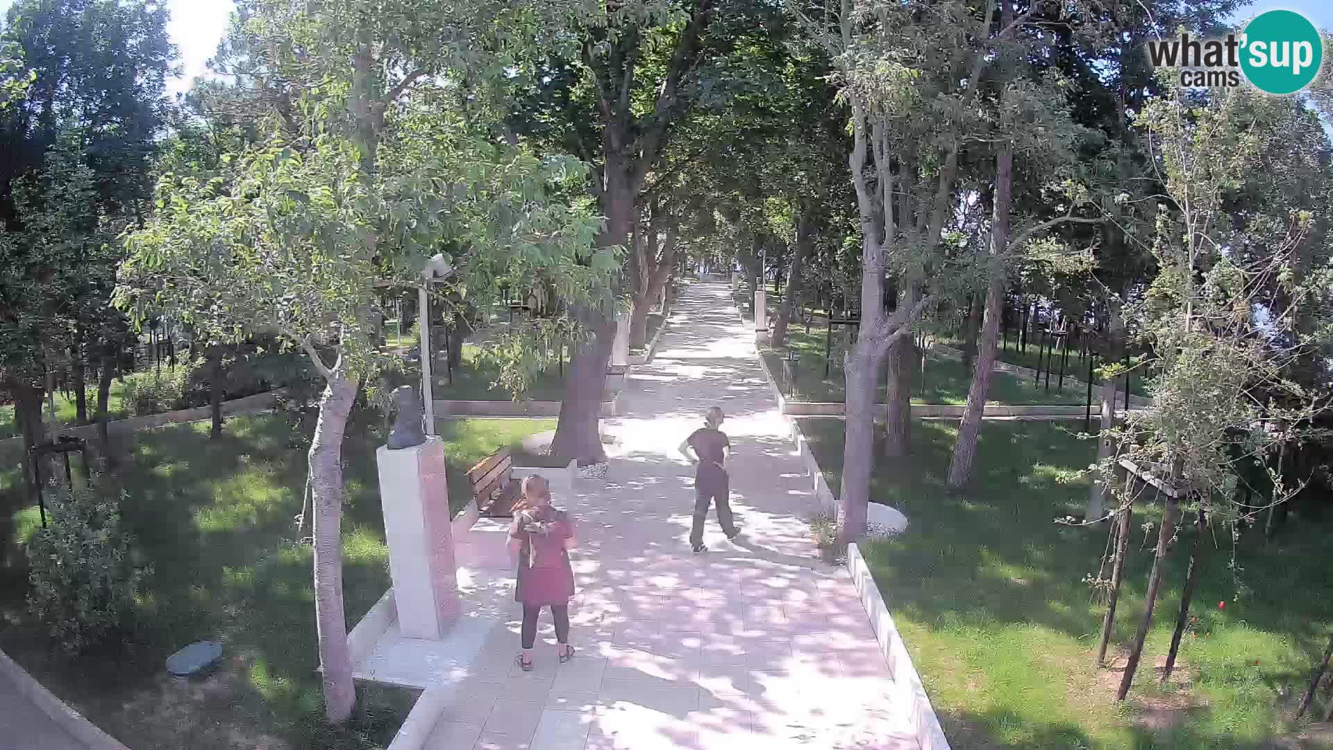 Park pisateljev Senj – Pogled v živo ob morju