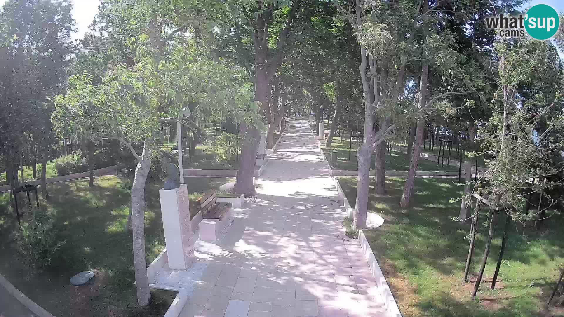Park pisateljev Senj – Pogled v živo ob morju