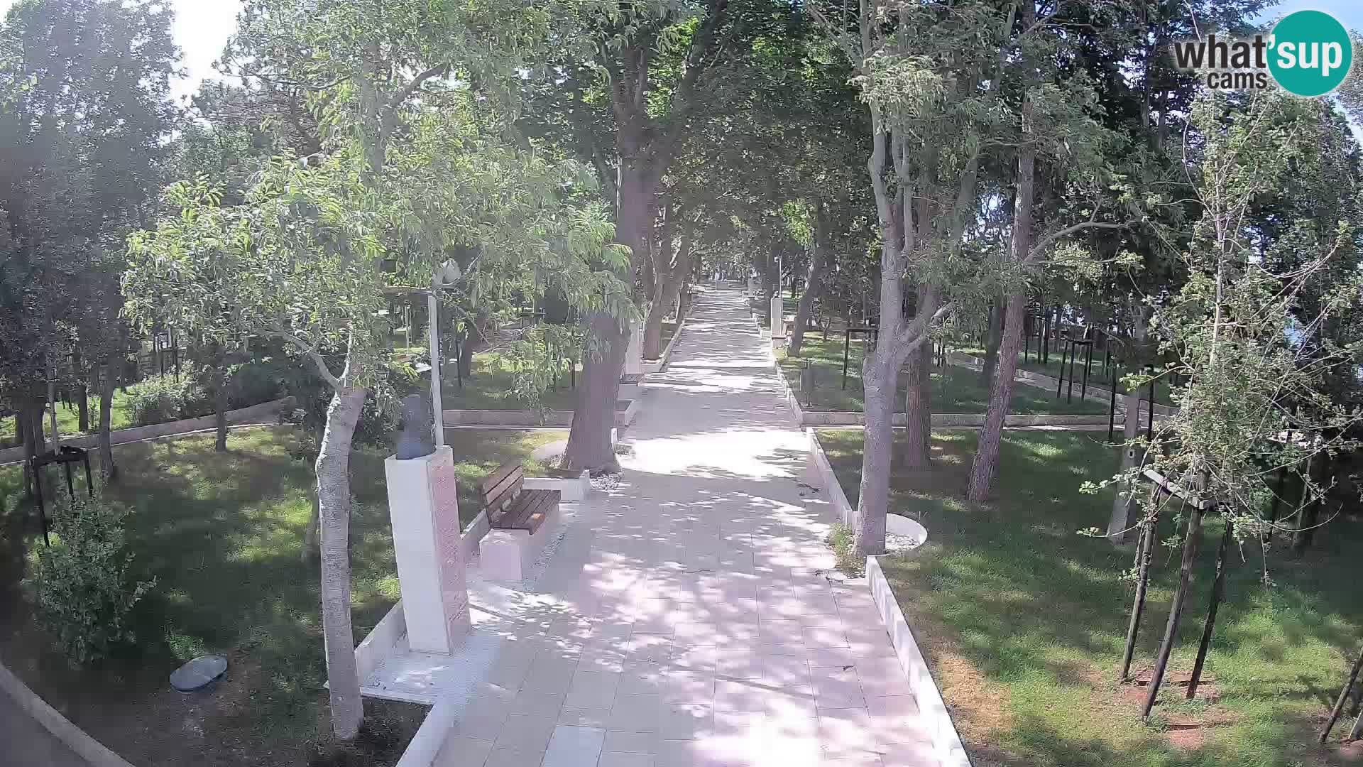 Park pisateljev Senj – Pogled v živo ob morju