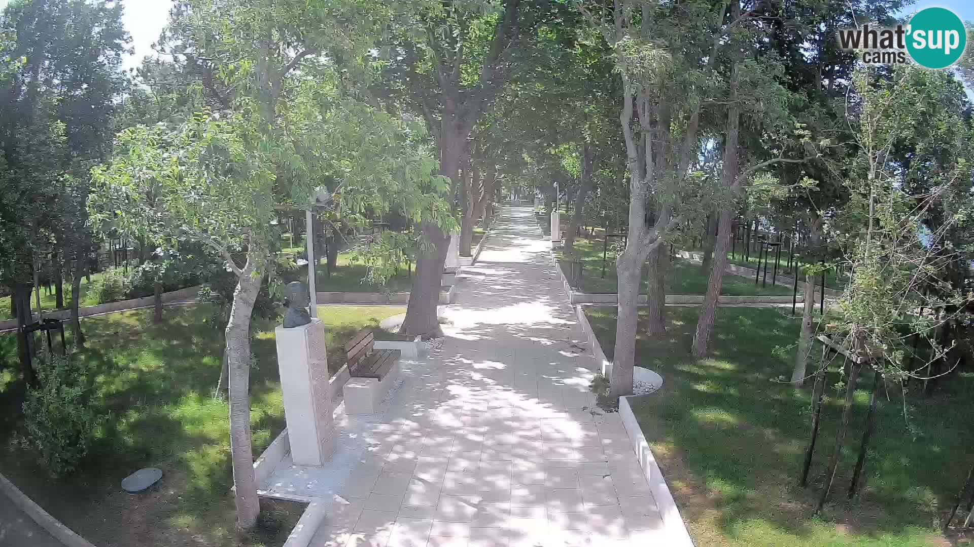 Park pisateljev Senj – Pogled v živo ob morju