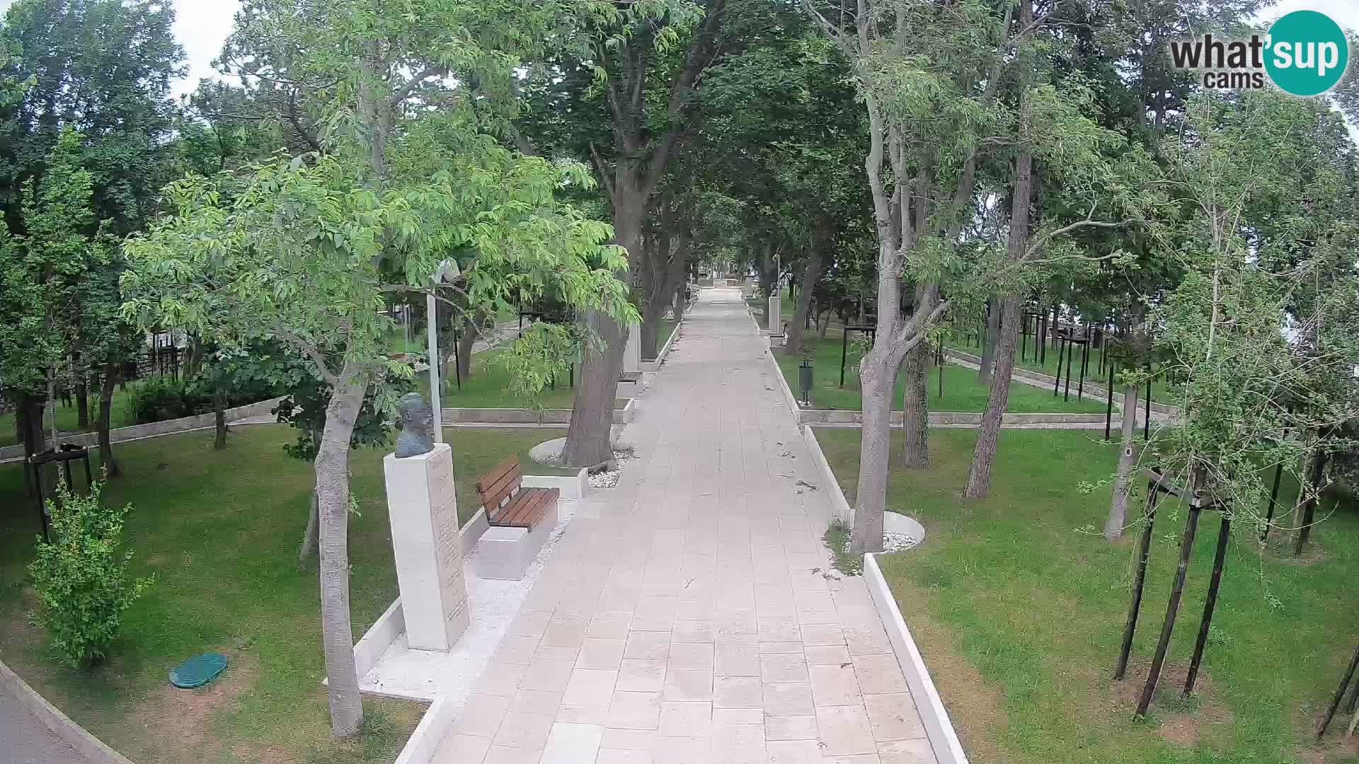 Park pisateljev Senj – Pogled v živo ob morju