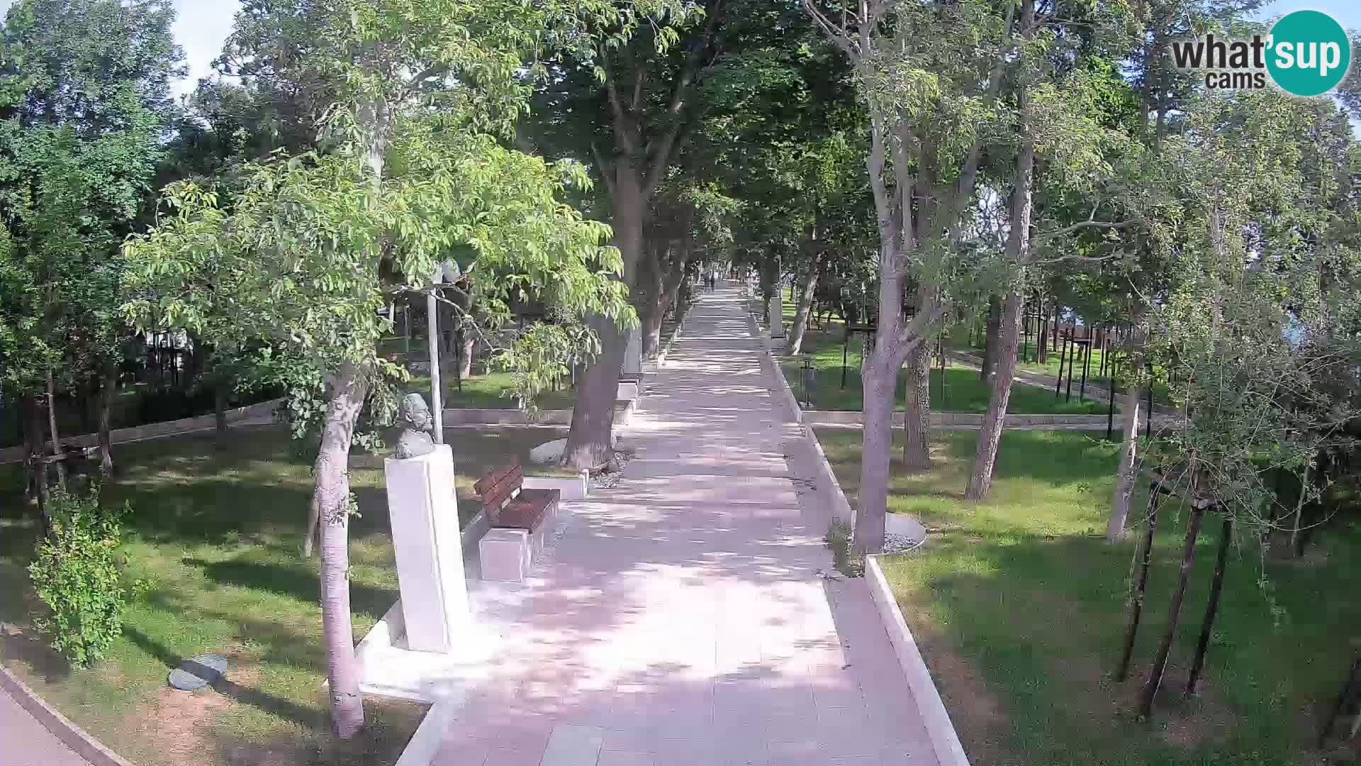 Park pisateljev Senj – Pogled v živo ob morju