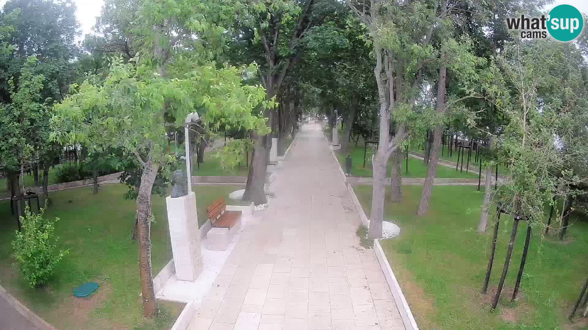Park pisateljev Senj – Pogled v živo ob morju