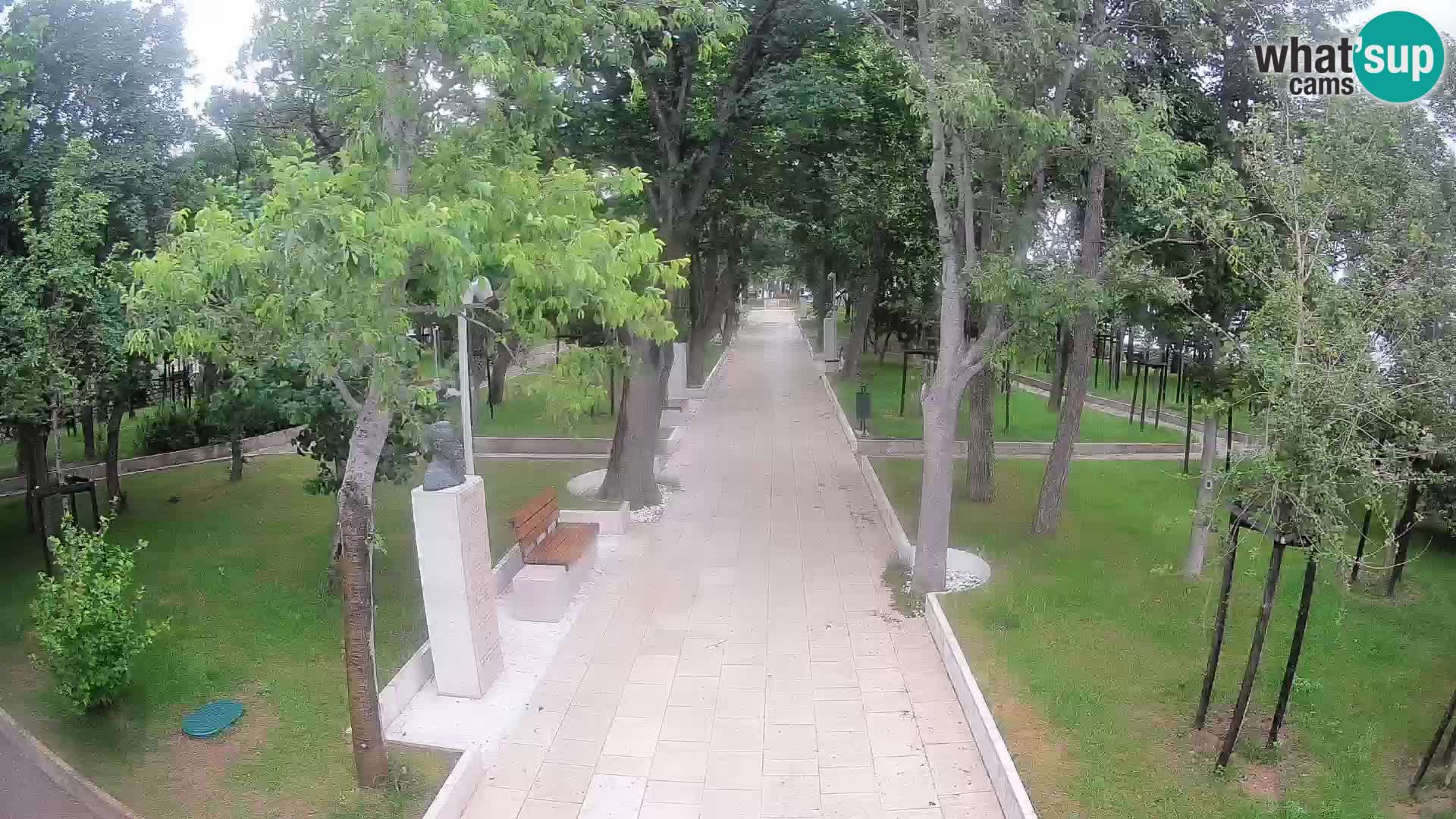Park pisateljev Senj – Pogled v živo ob morju