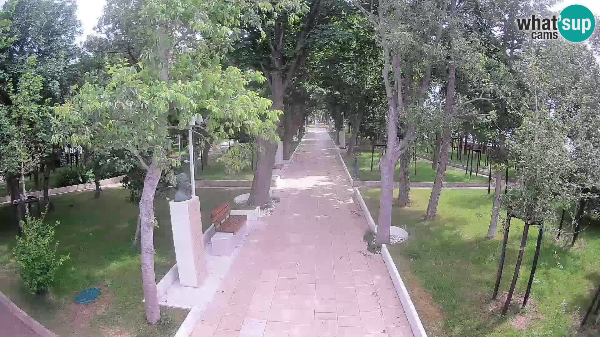 Park pisateljev Senj – Pogled v živo ob morju