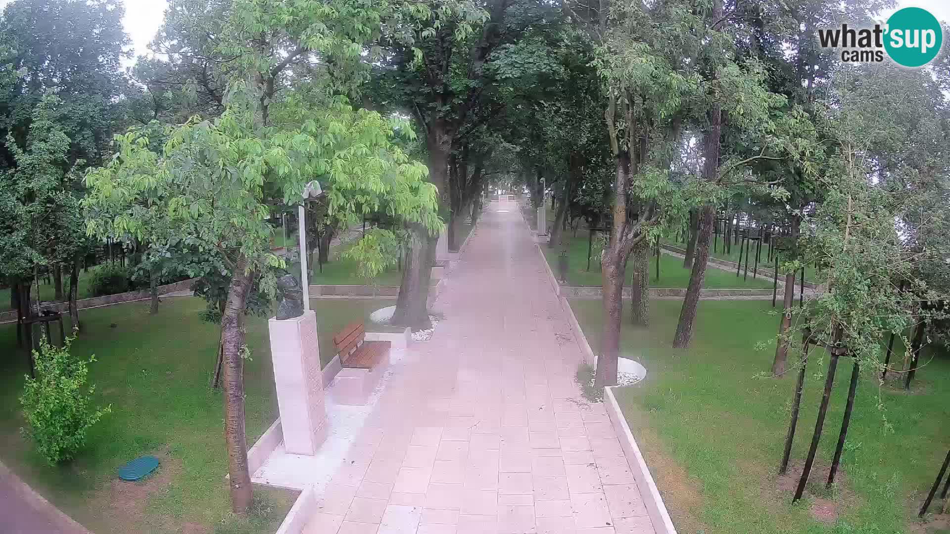 Park pisateljev Senj – Pogled v živo ob morju