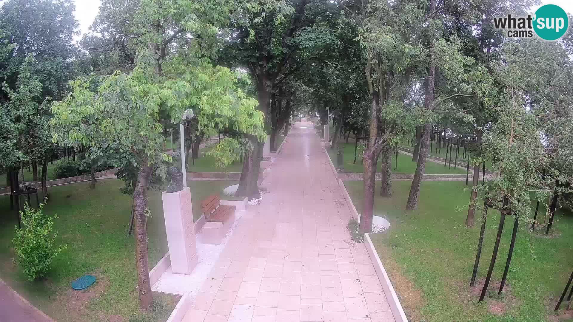 Park pisateljev Senj – Pogled v živo ob morju