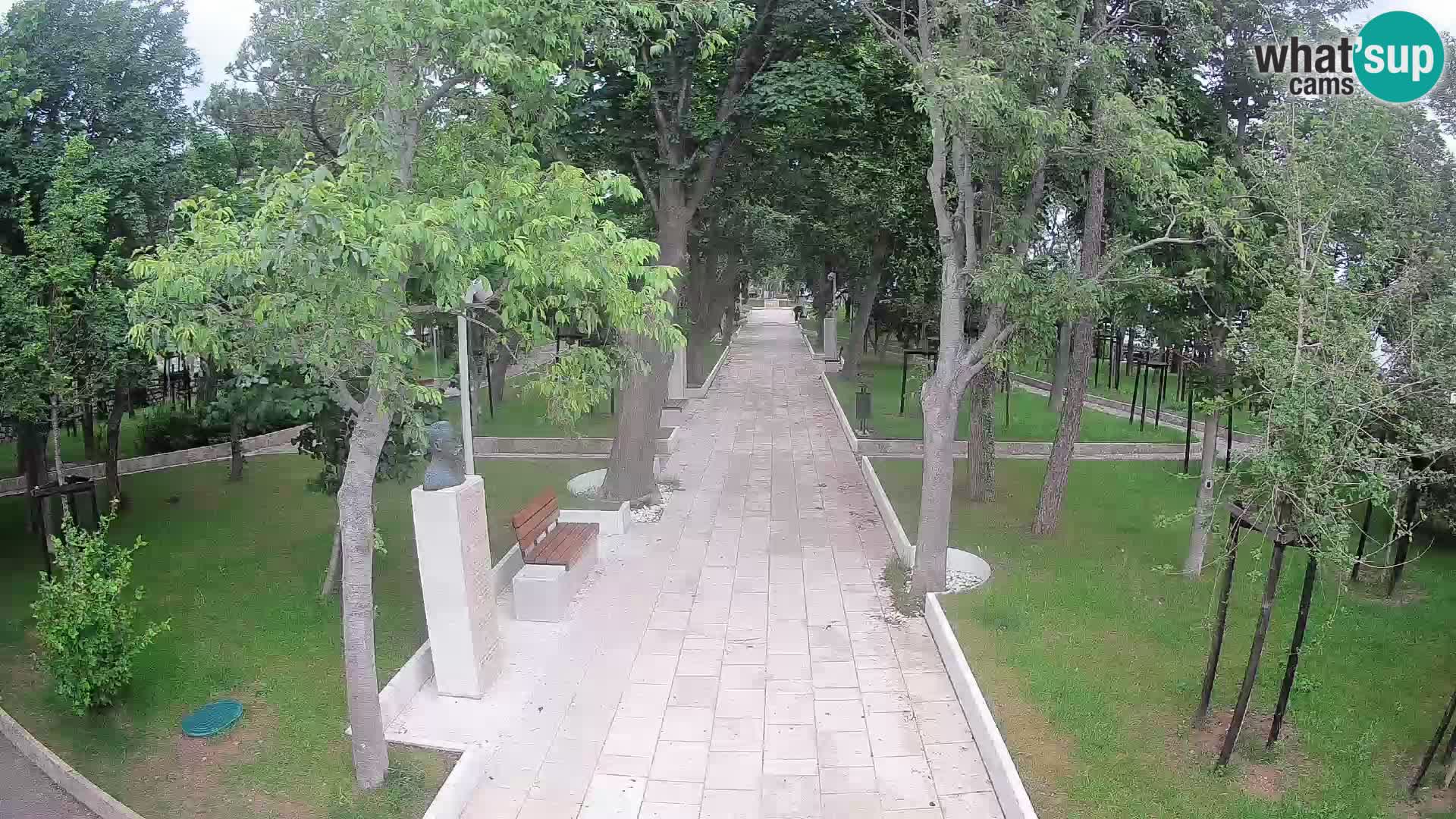 Park pisateljev Senj – Pogled v živo ob morju
