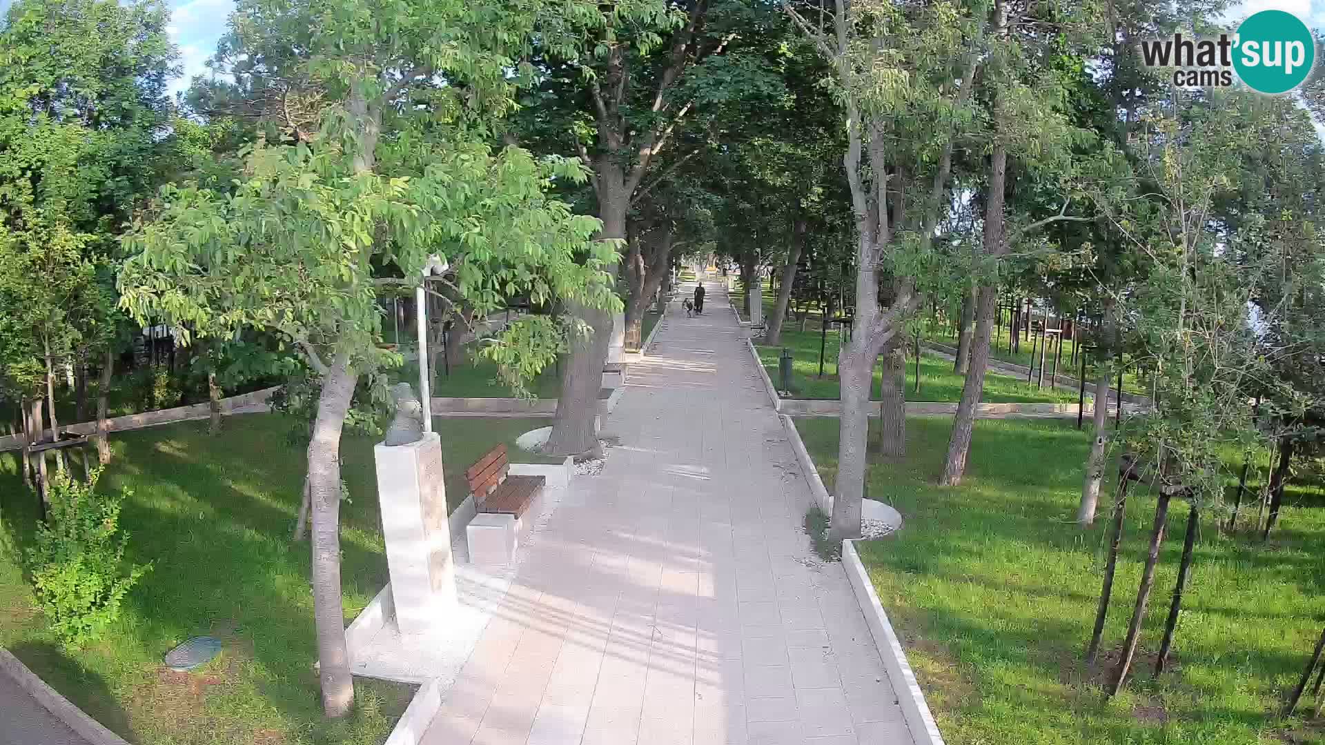 Park pisateljev Senj – Pogled v živo ob morju