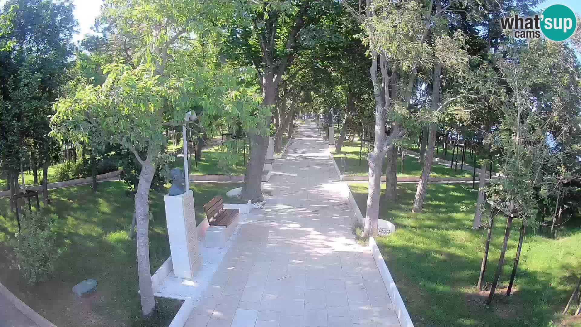 Park pisateljev Senj – Pogled v živo ob morju