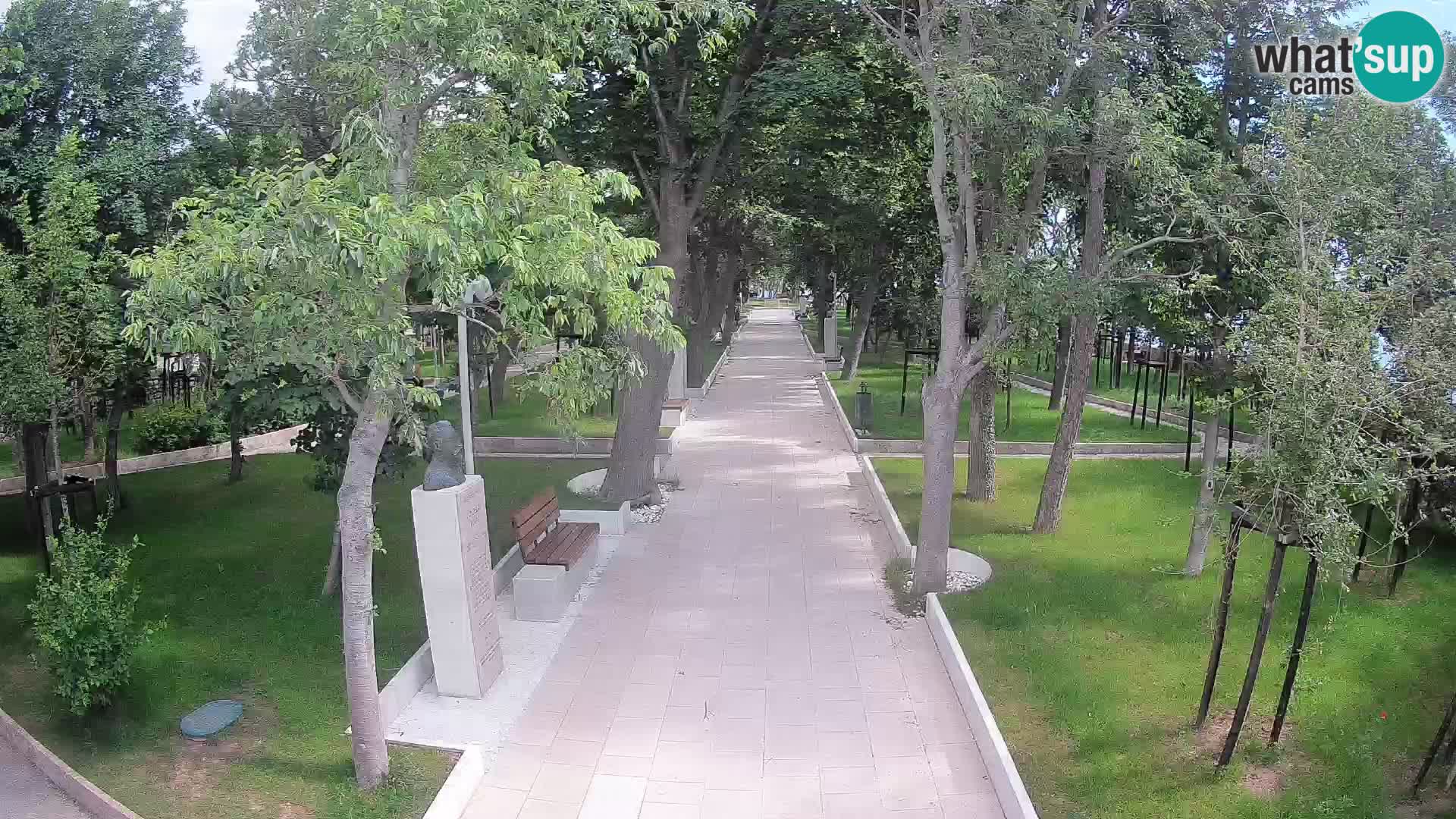 Park pisateljev Senj – Pogled v živo ob morju