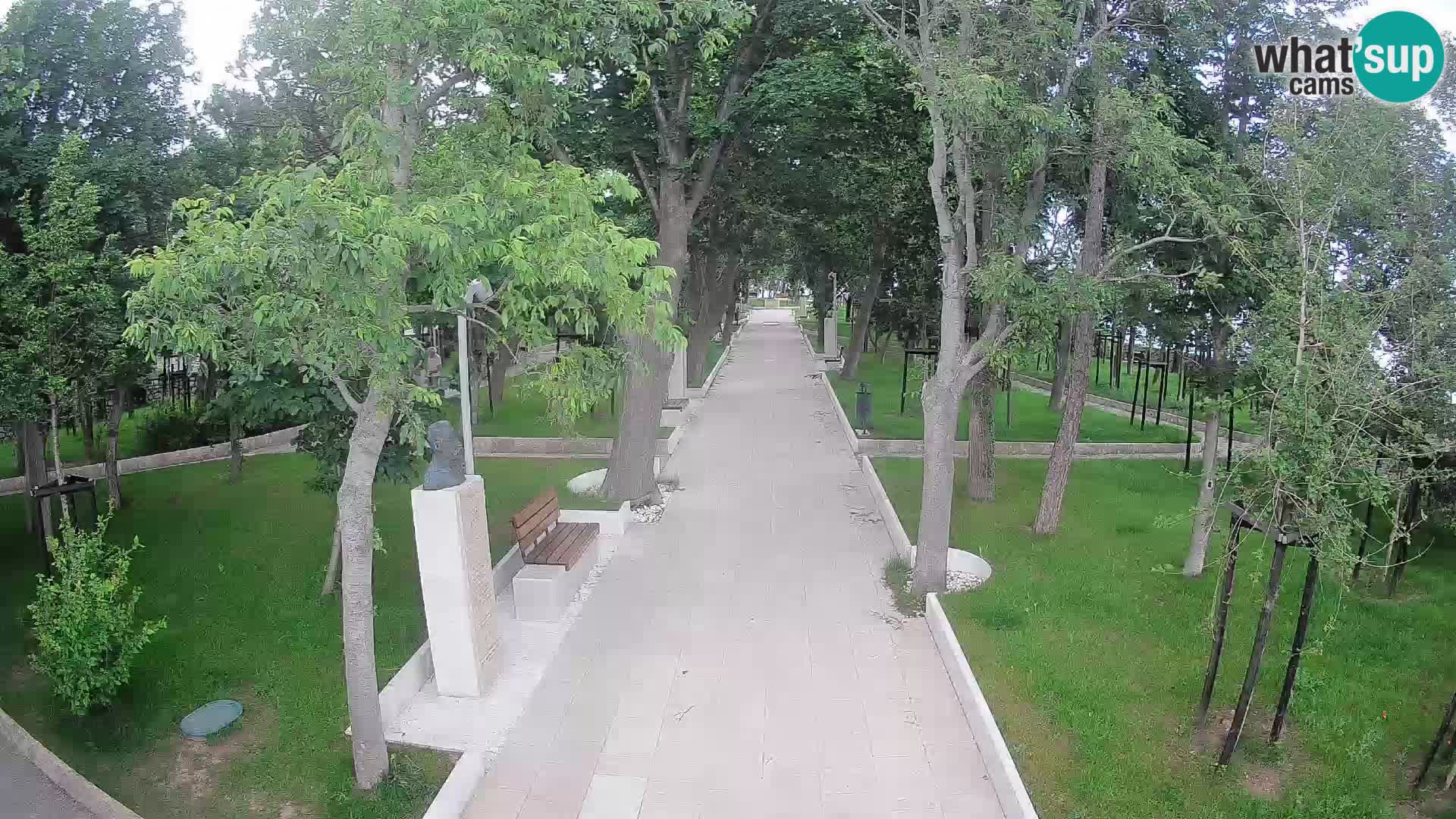 Park pisateljev Senj – Pogled v živo ob morju