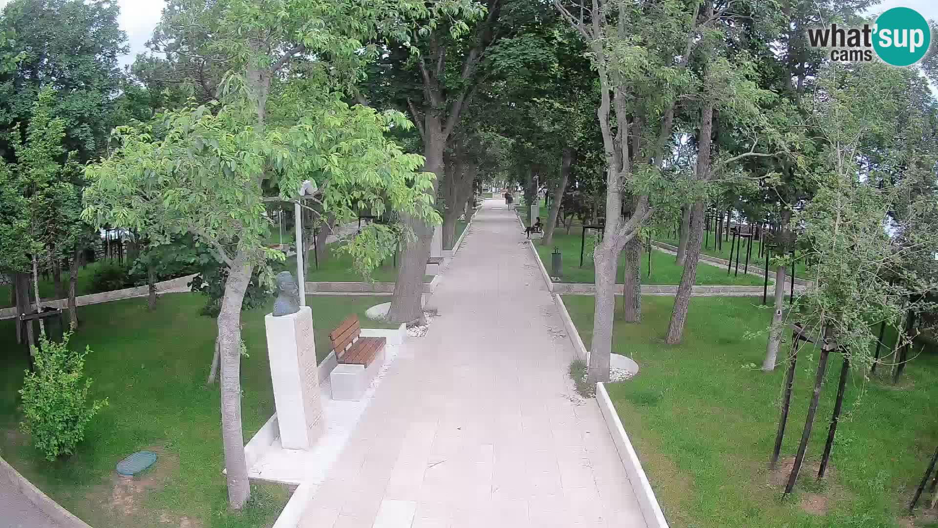 Park pisateljev Senj – Pogled v živo ob morju