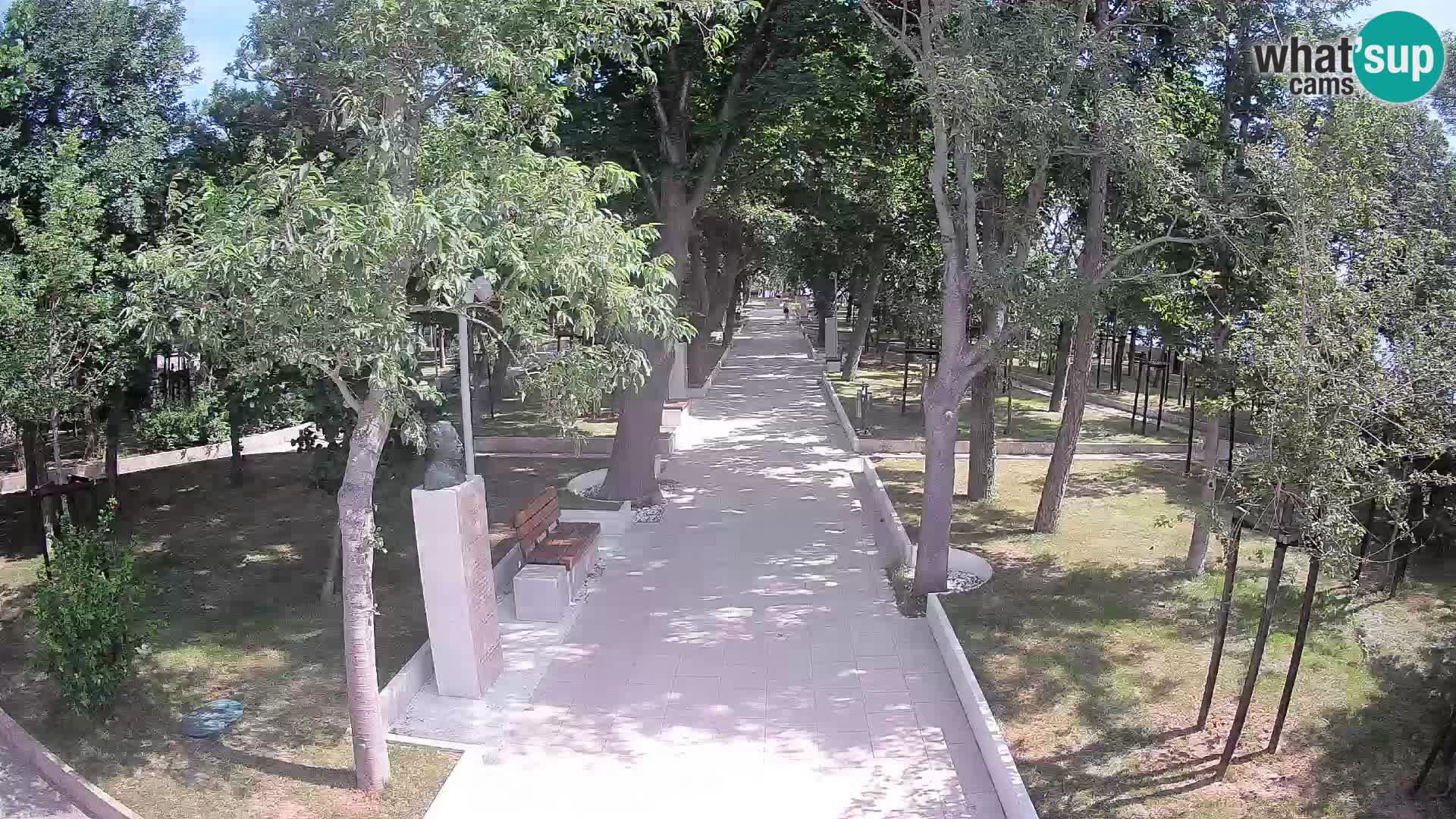Park pisateljev Senj – Pogled v živo ob morju