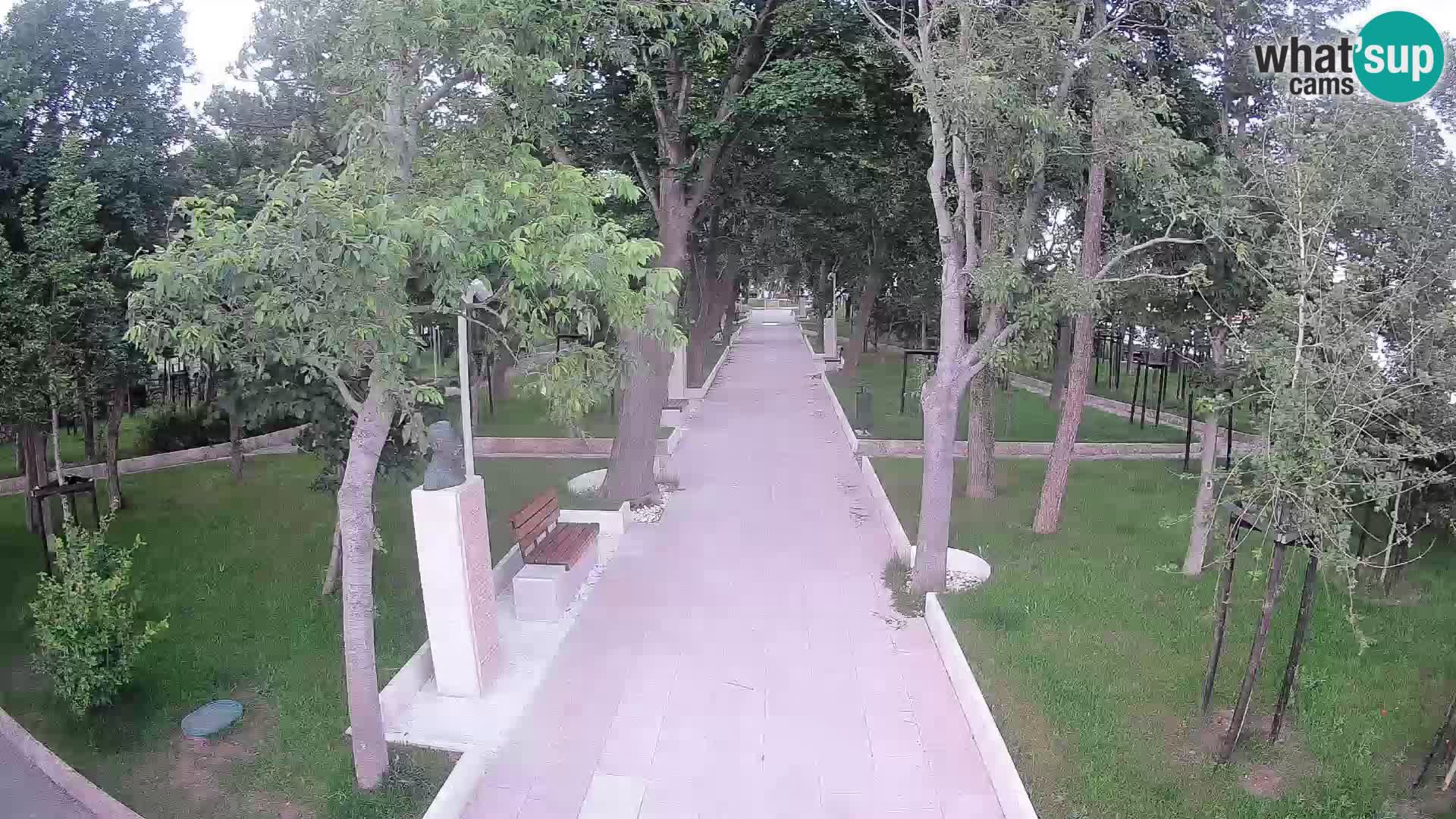 Park pisateljev Senj – Pogled v živo ob morju