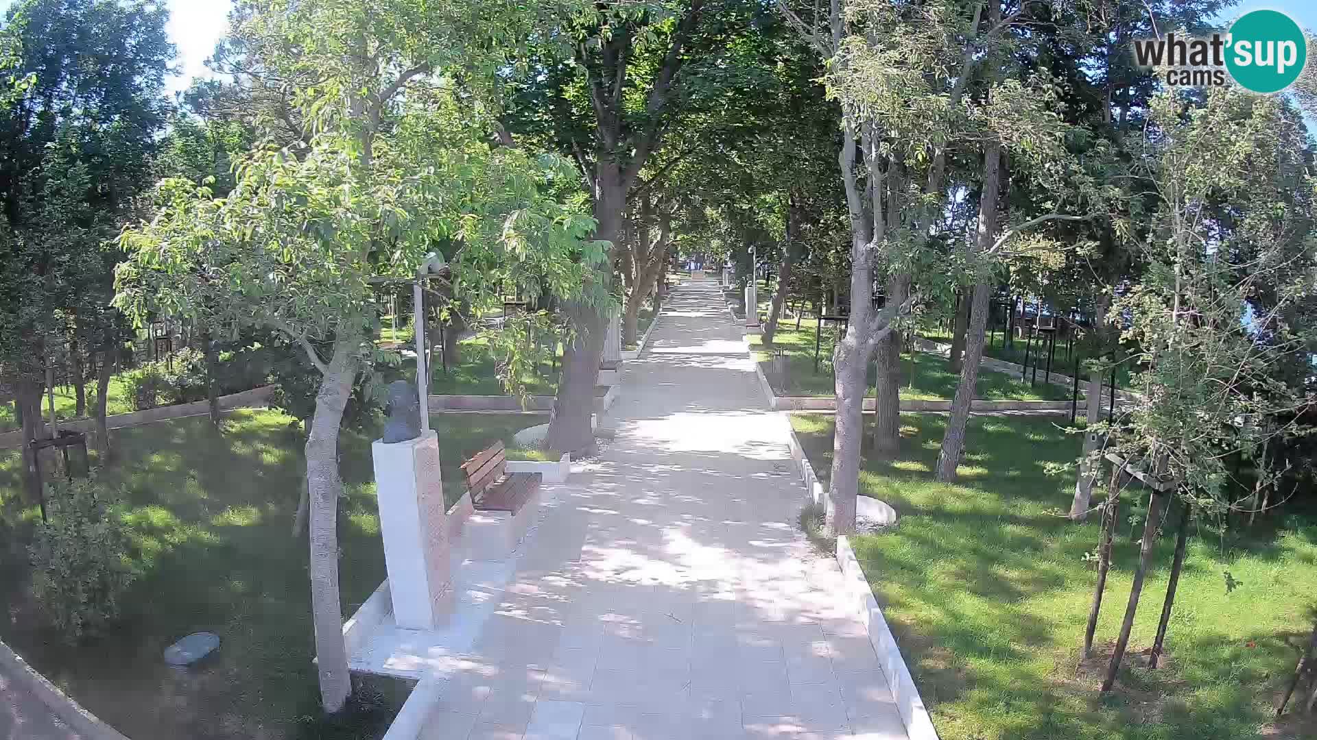 Park pisateljev Senj – Pogled v živo ob morju