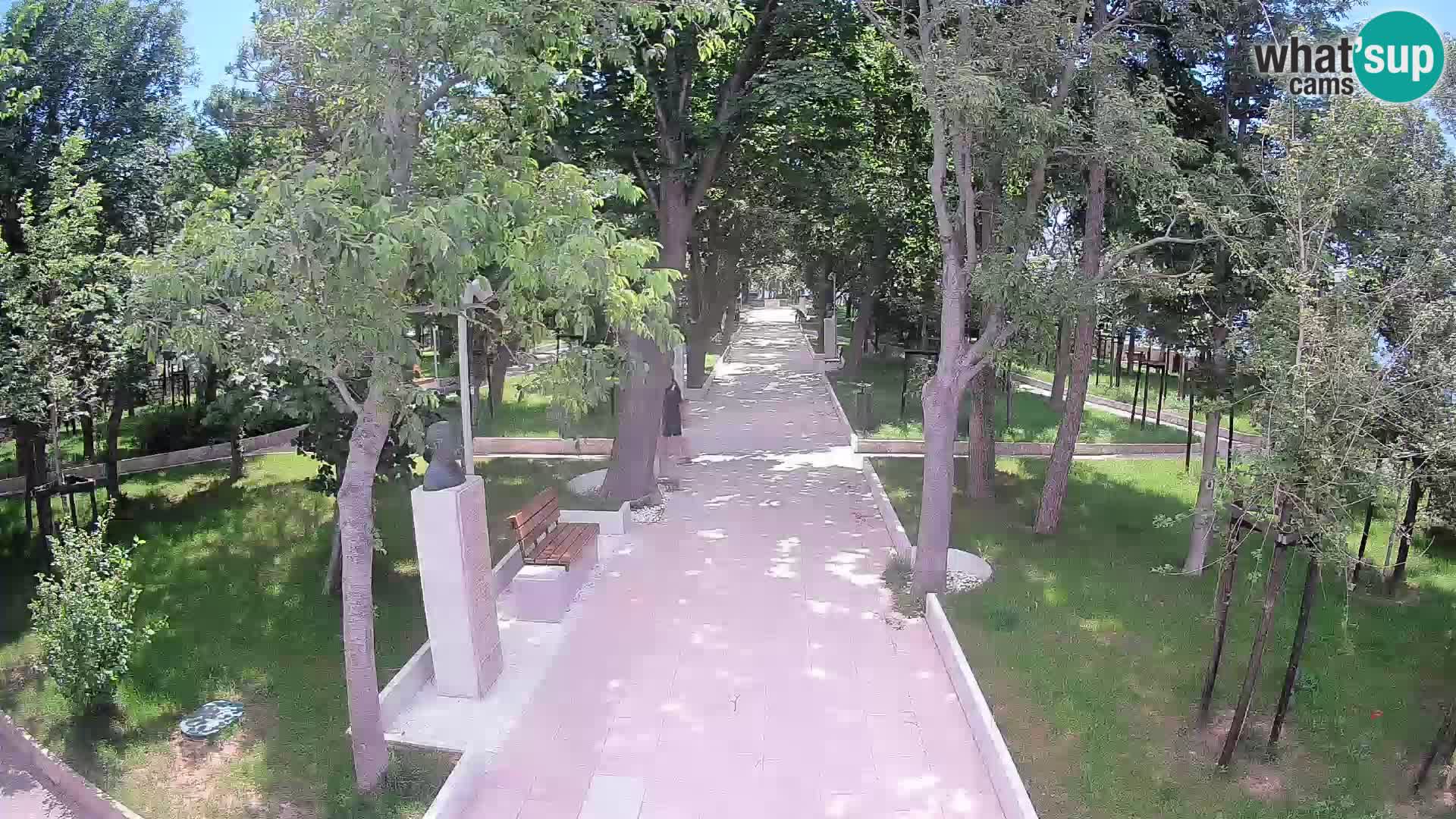 Park pisateljev Senj – Pogled v živo ob morju