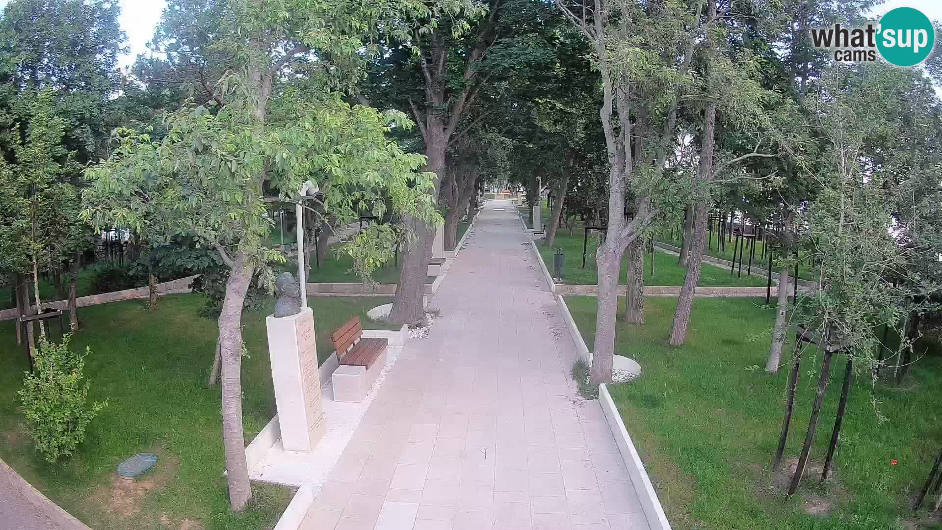 Park pisateljev Senj – Pogled v živo ob morju