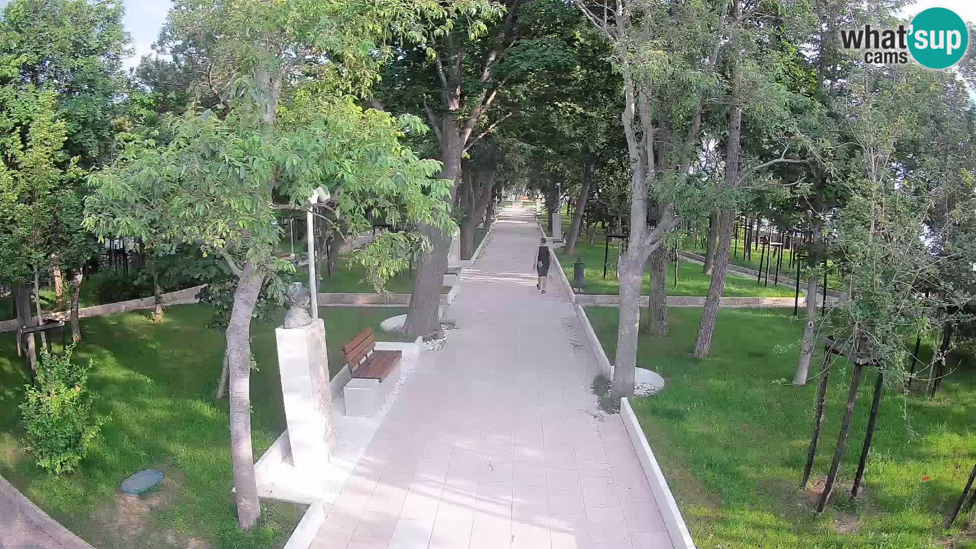 Park pisateljev Senj – Pogled v živo ob morju