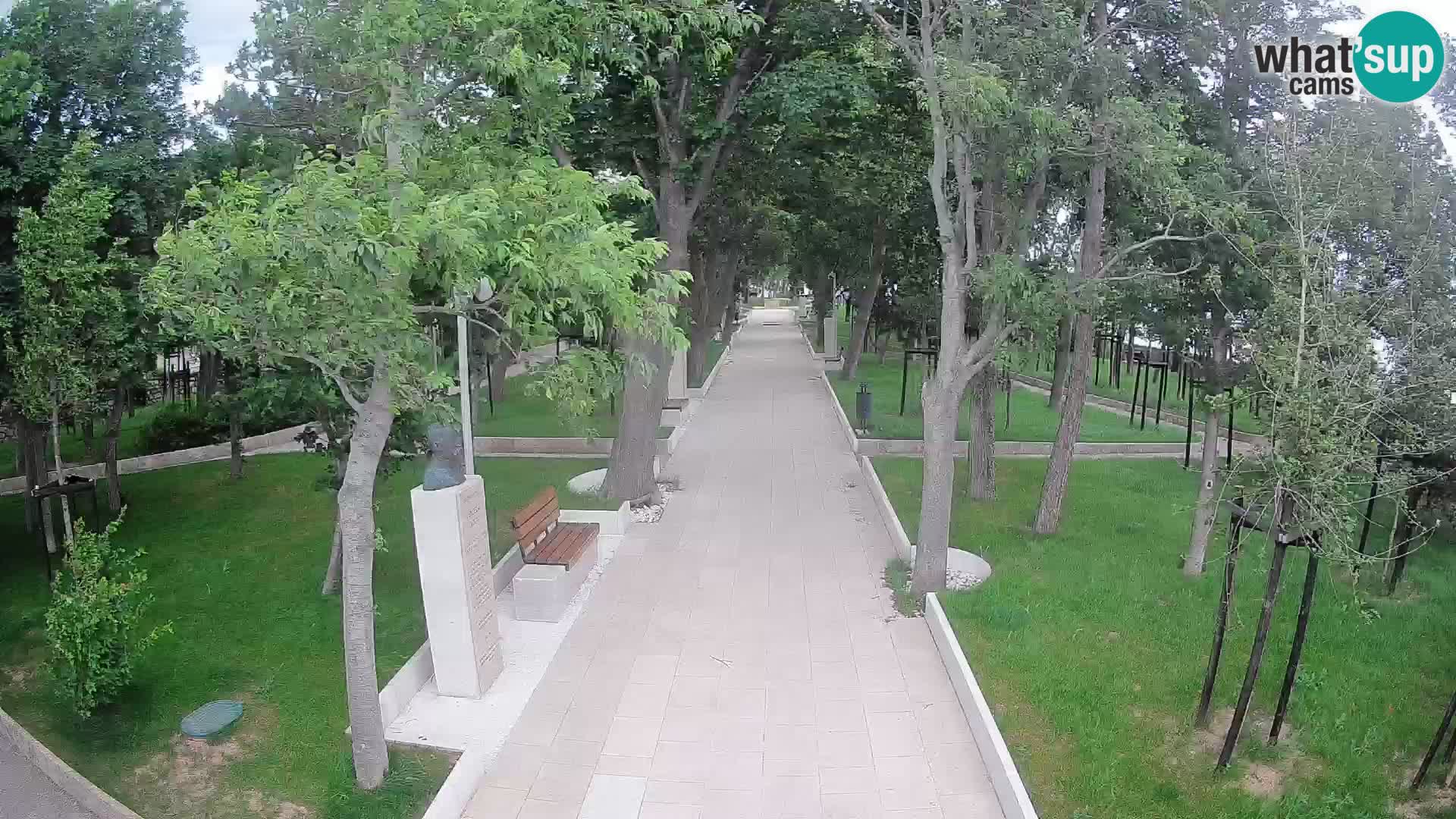 Park pisateljev Senj – Pogled v živo ob morju