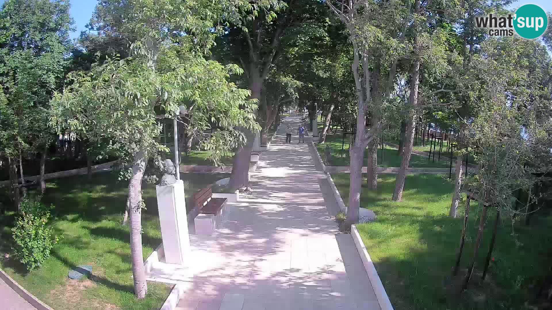 Park pisateljev Senj – Pogled v živo ob morju