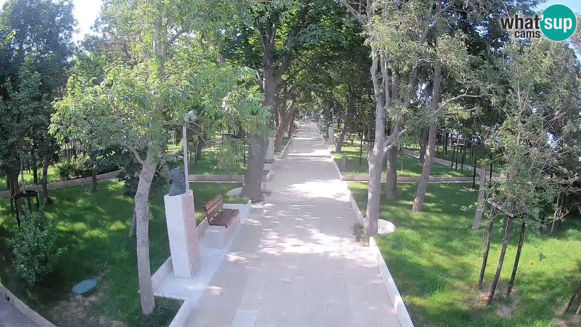 Park pisateljev Senj – Pogled v živo ob morju
