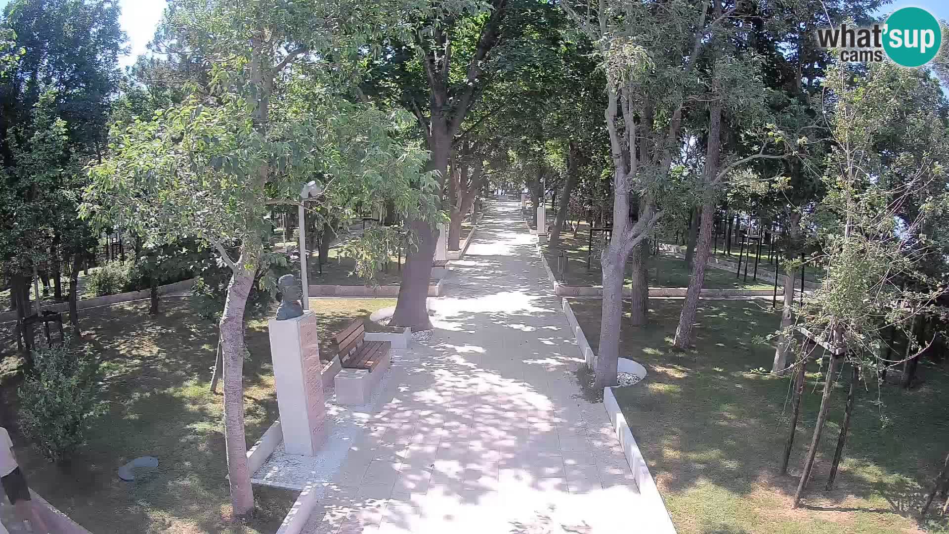 Park pisateljev Senj – Pogled v živo ob morju