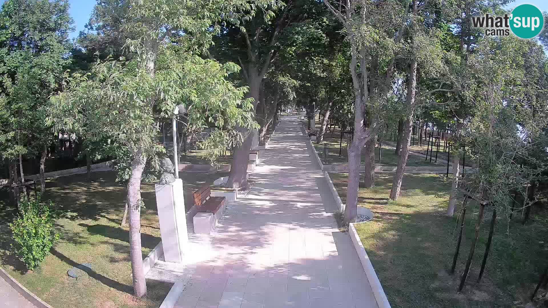 Park pisateljev Senj – Pogled v živo ob morju
