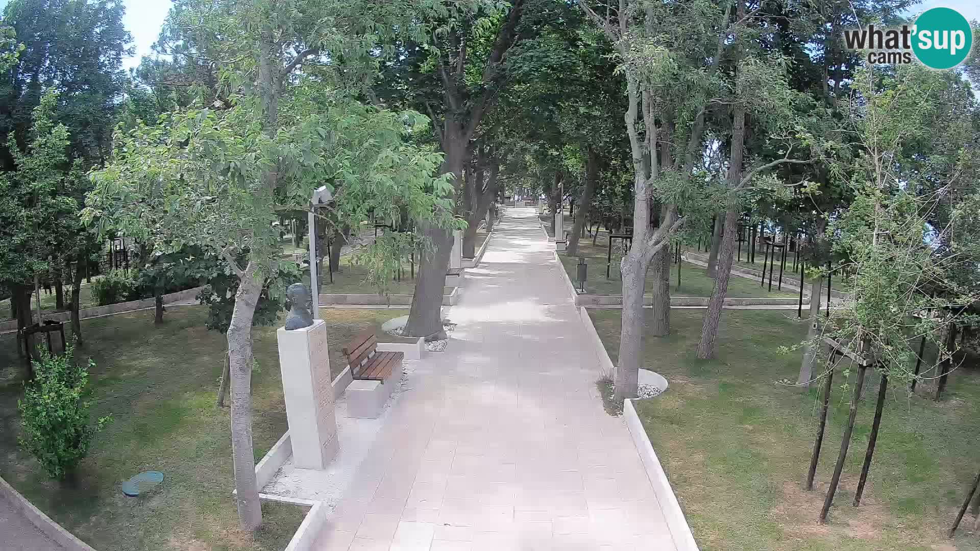 Park pisateljev Senj – Pogled v živo ob morju