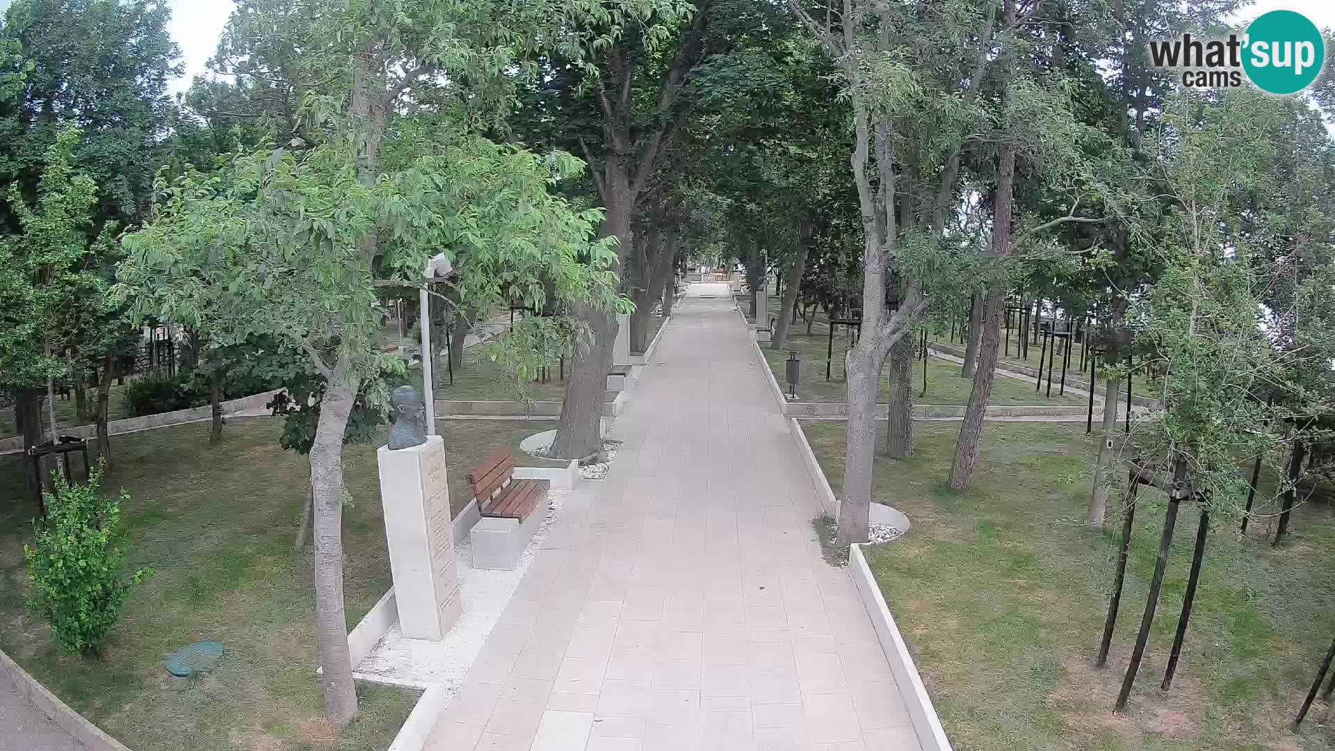 Park pisateljev Senj – Pogled v živo ob morju