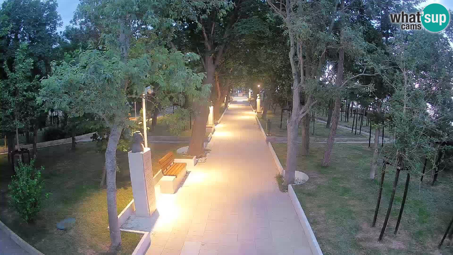 Park pisateljev Senj – Pogled v živo ob morju