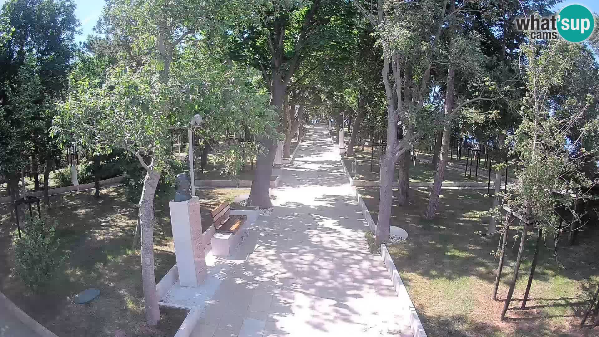 Park pisateljev Senj – Pogled v živo ob morju