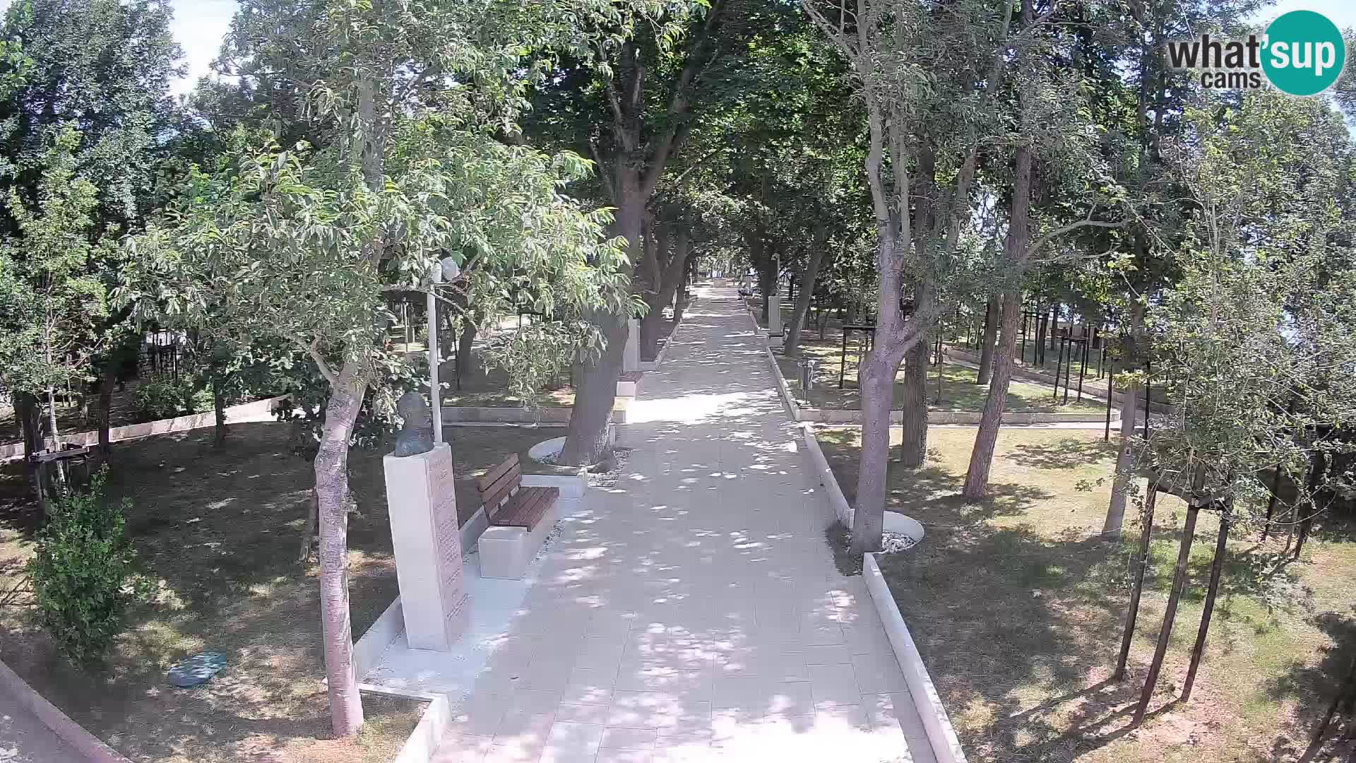 Park pisateljev Senj – Pogled v živo ob morju