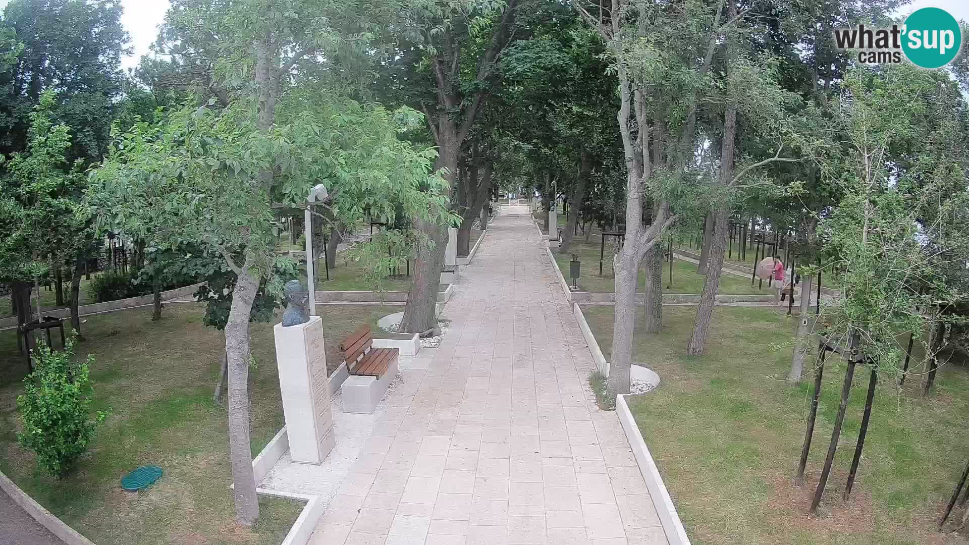 Park pisateljev Senj – Pogled v živo ob morju