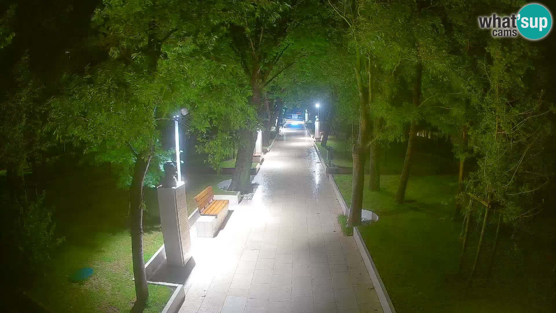 Park pisateljev Senj – Pogled v živo ob morju