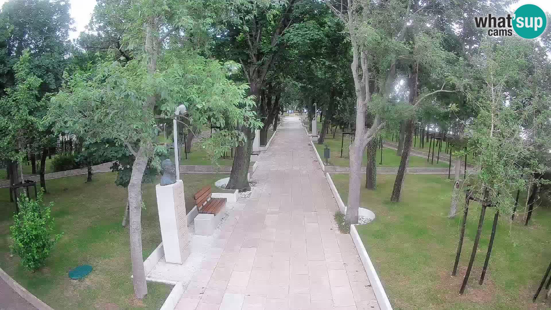 Park pisateljev Senj – Pogled v živo ob morju