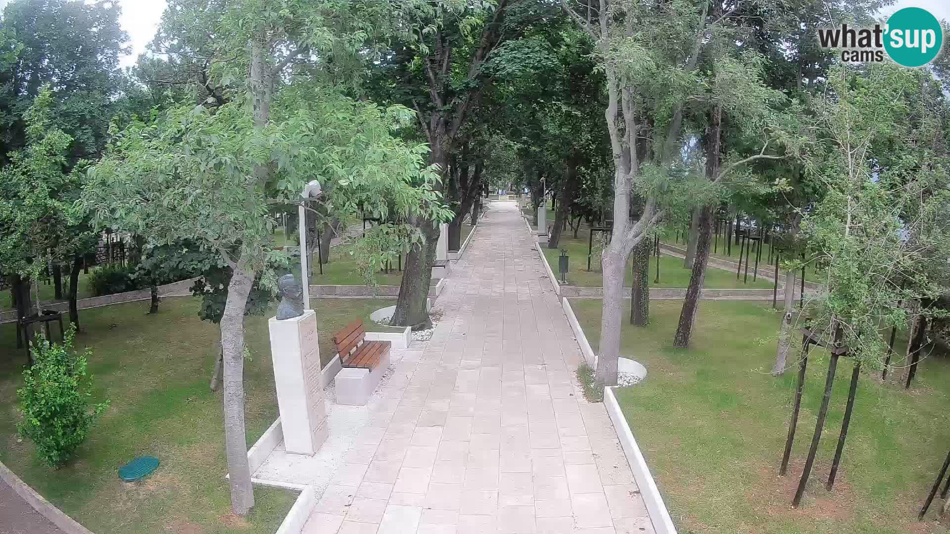 Park pisateljev Senj – Pogled v živo ob morju