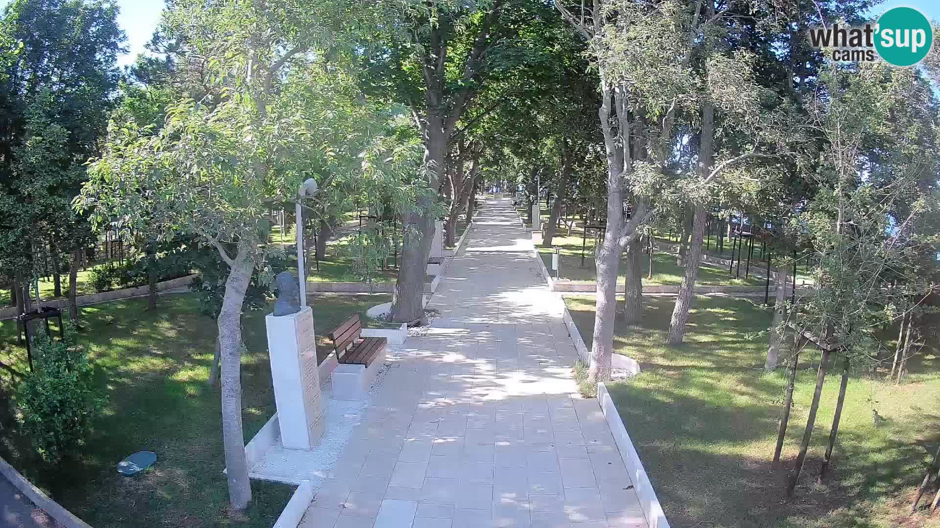 Park pisateljev Senj – Pogled v živo ob morju